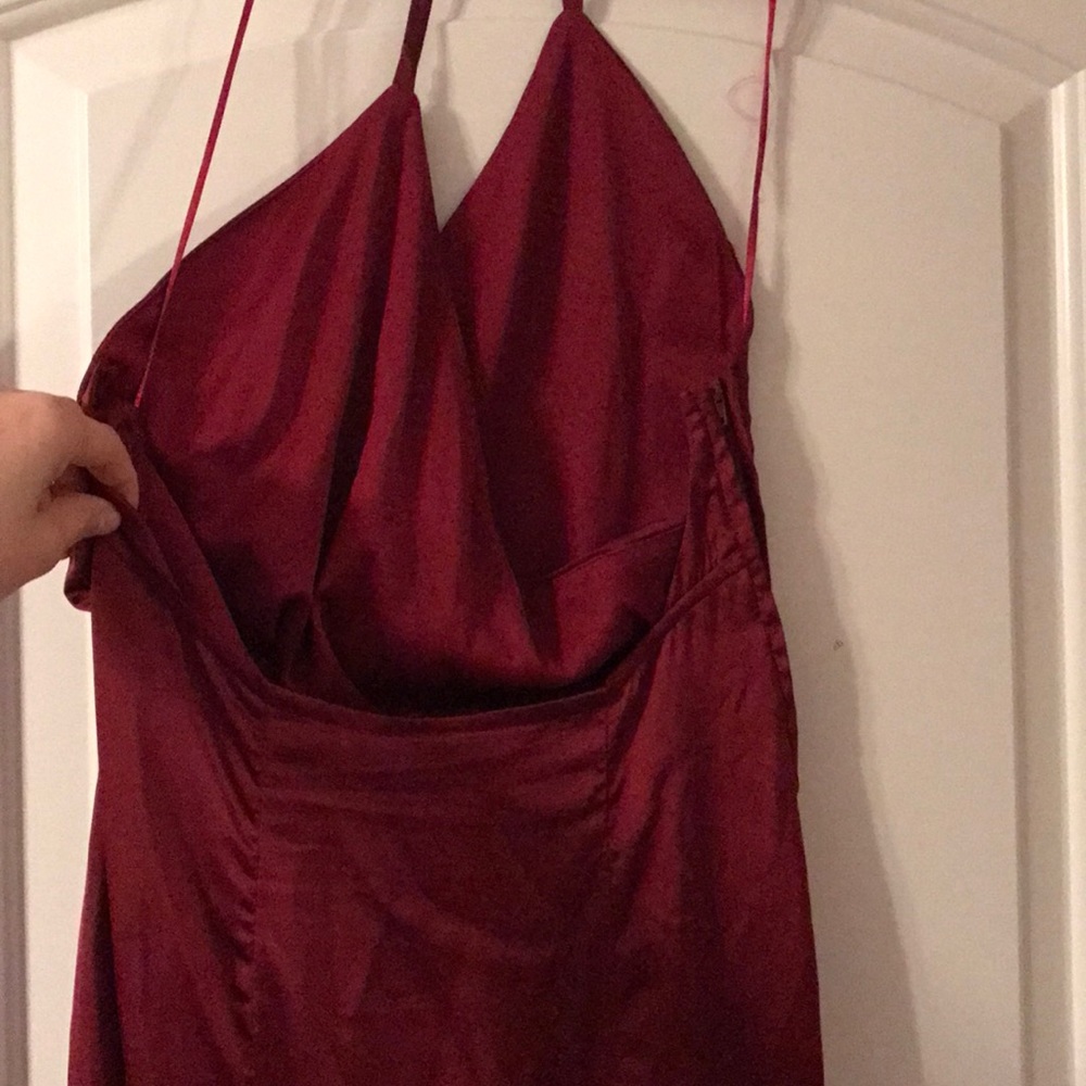 Red gown - Picture 3 of 7